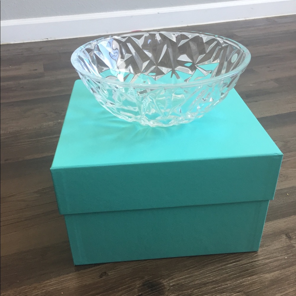 Must go Tiffany&CO crystal bowl 9 inches